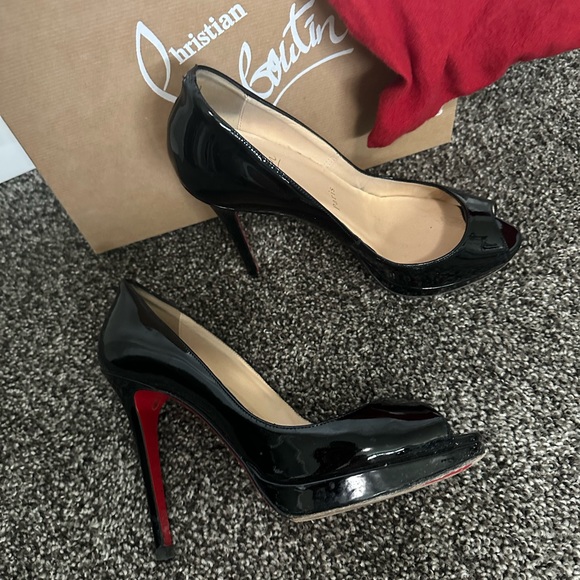 Louboutin Yolanda 120 Patent Peep Toe Pumps size 7 - Picture 2 of 8
